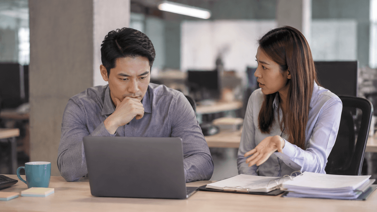 Por qué tus empleados evitan usar la IA en el trabajo
